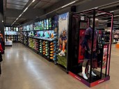 Decathlon inaugura tres tiendas especializadas en fútbol en Andalucía