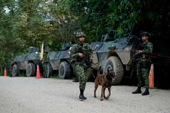 Petro refuerza la presencia militar en la frontera con Venezuela