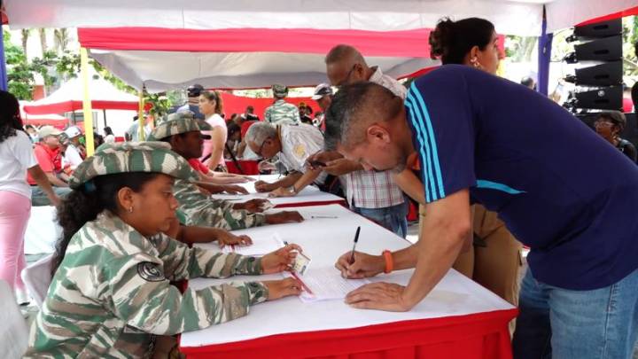 Maduro llama a los venezolanos a ser voluntarios de la Milicia Bolivariana