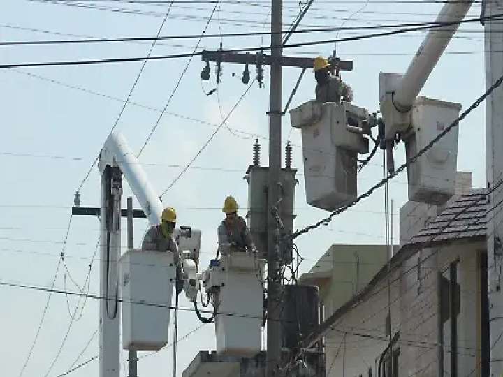 Crecimiento urbano y calor extremo presionan la red eléctrica de Cancún
