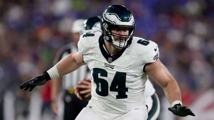 How Eagles' 'bubble guy' Brett Toth replaces injured Landon Dickerson