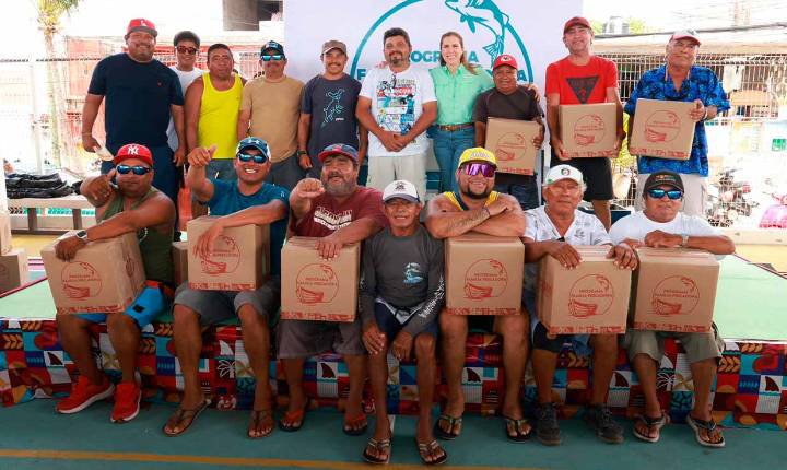 Gobierno Municipal entrega apoyos alimentarios del Programa “Familia Pescadora 2025”
