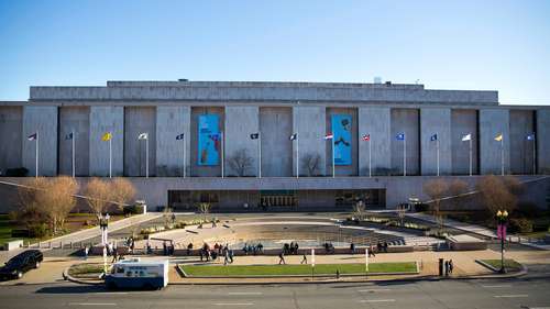 White House to conduct review of Smithsonian exhibitions