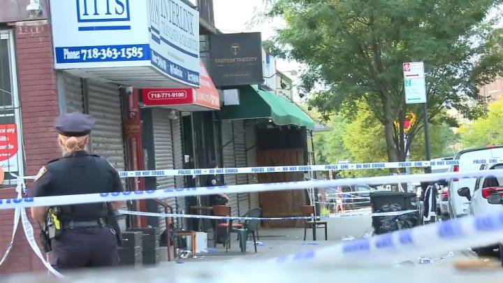Tiroteo en club nocturno de Nueva York deja al menos tres muertos