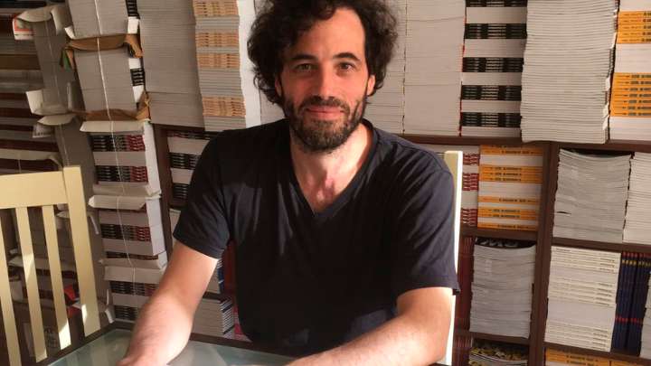 Manuel Crespo ganó el Premio Uhart de Novela