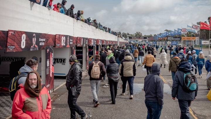 Pese al mal tiempo, miles de personas disfrutaron del TC Pick Up y el Turismo Pista
