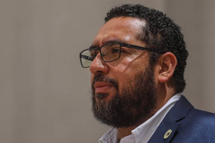 "No corresponde": Ministro Cataldo critica actuar de docente que gritó a estudiante que defendió a Pinochet