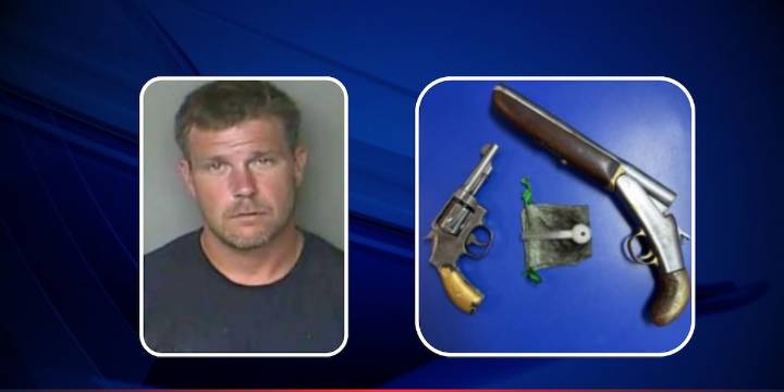 Marksville man arrested on weapons charges