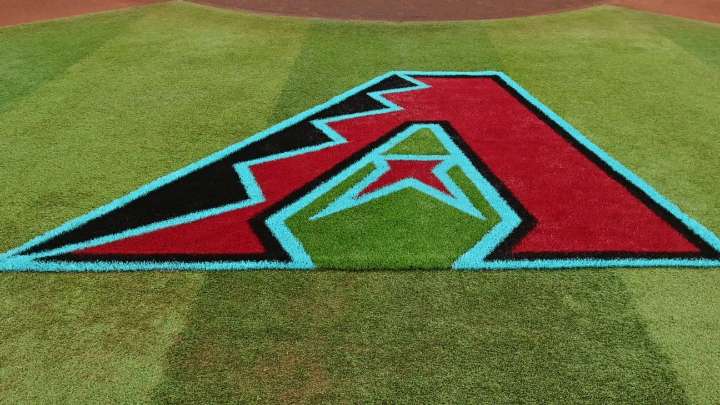 Diamondbacks DFA reliever Kendall Graveman, recall RHP Juan Morillo