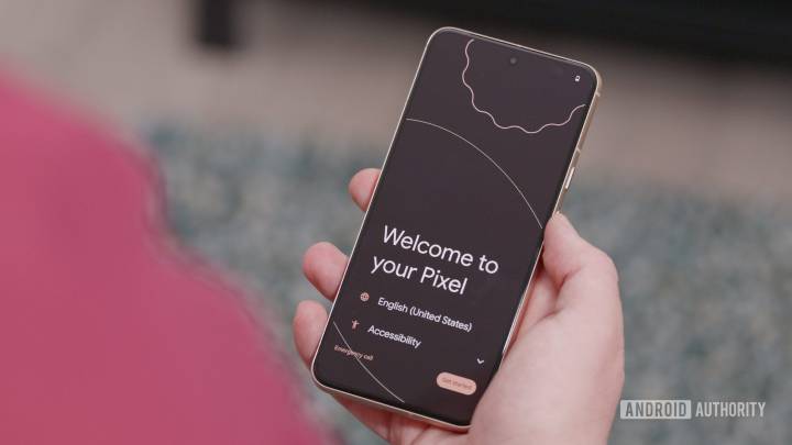 Pixel’s new welcome screen looks awfully familiar if you’ve used an iPhone