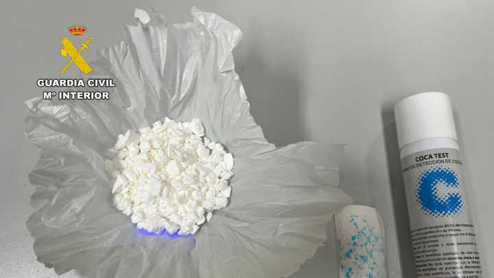 Dos detenidos en Fuentealbilla por tráfico de drogas: podrían distribuir hasta 925 dosis de cocaína