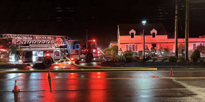 Fire at Saybrook Fish House in Rocky Hill injures firefighter