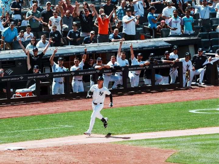 Los Yankees de Nueva York siguen en la carrera por el comodín