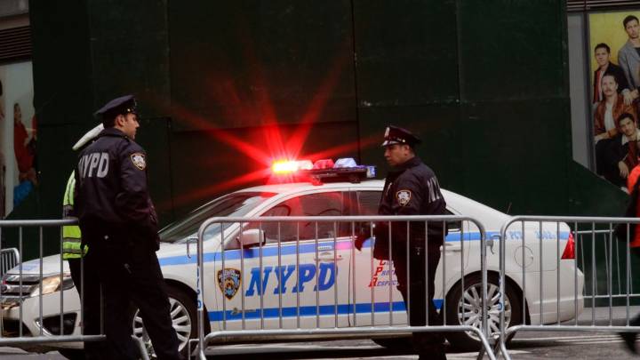 Un joven de 17 años abre fuego en pleno Times Square: hay tres heridos