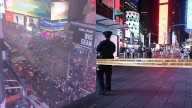 Joven de 17 años desata tiroteo en Times Square; tres baleados