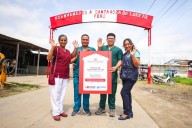 Isla Chinería: Gobierno entregó títulos a colegio, comisaría y centro de salud