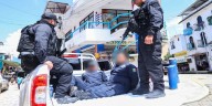 Caen cuatro policías municipales por vínculos con criminales y toman el control del C2 en Putla, Oaxaca