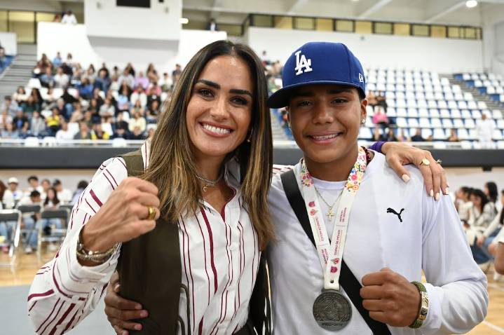 Entregan apoyos a 200 jóvenes deportistas en la alcaldía Cuauhtémoc