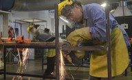 Nuevo retroceso en la demanda laboral industrial en Bahía Blanca