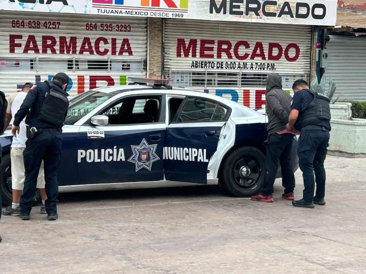Policía trabaja en la seguridad del Centro de Tijuana con 90 detenidos en un solo fin de semana