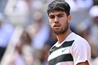 Carlos Alcaraz Loses His Cool Over Chair Umpire’s Strange Objection at Cincinnati Open Spanish star, Carlos Alcaraz receives a bizarre request from the chair umpire during his R16 match in Cincinnati.