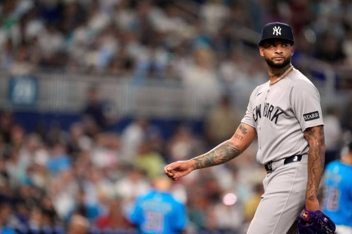 Hook, Line & Stinker: Pathetic Yankees swept out of Miami by surging Marlins