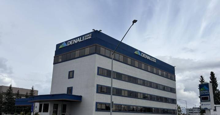 Former bank employee sues after alleged sexual discrimination
