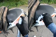 Qué asco; sube a usuaria a Uber moto y le mancha asiento por andar en sus días