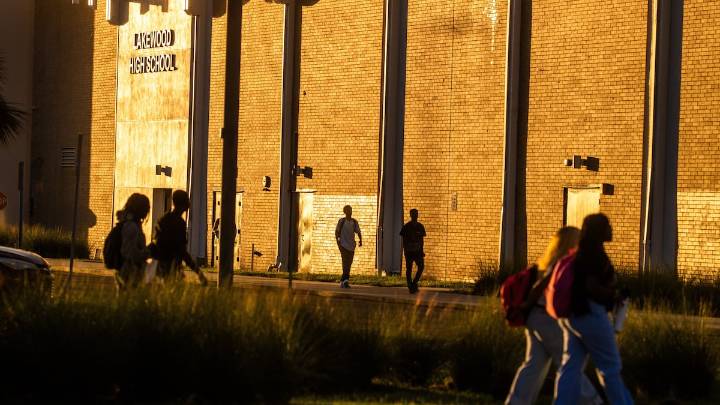 Students return to class across Tampa Bay for the first day of school