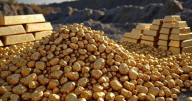 Hallazgo del siglo | Desentierran lingotes de oro a más de mil metros bajo tierra y pertenece a un solo país