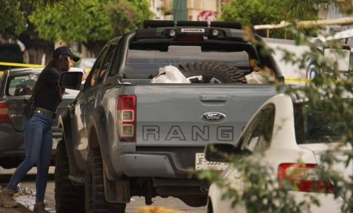Localizan camioneta con 4 cuerpos de una familia en Guadalajara