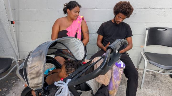 Orange County struggles to keep homeless kids in school