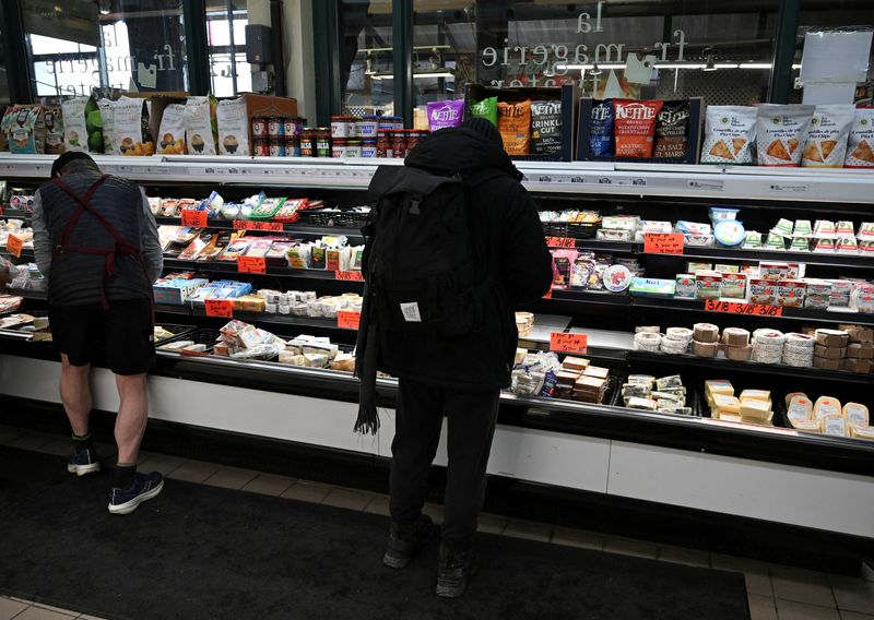 Canada's retail sales rebound in June but likely to drop again in July