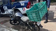 Recuperan motocicleta con reporte de robo en calle de Ixtaczoquitlán; nadie sabe quién la dejó ahí