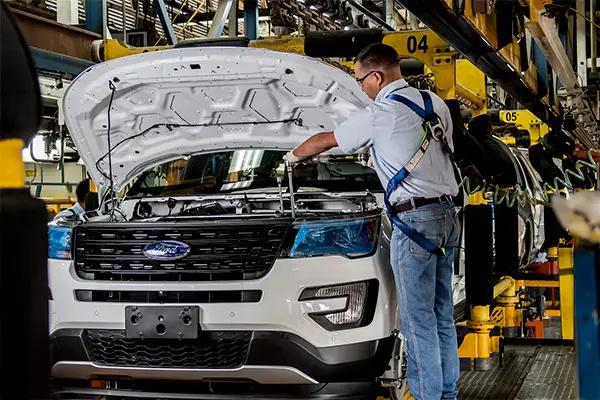 Ford llamará a revisión más de 300.000 vehículos en EE.UU. por un defecto en las pantallas