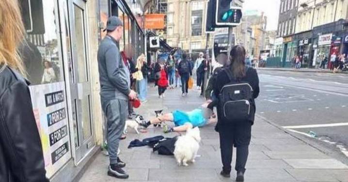 Man 'poleaxed' on Edinburgh pavement in half hour street brawl