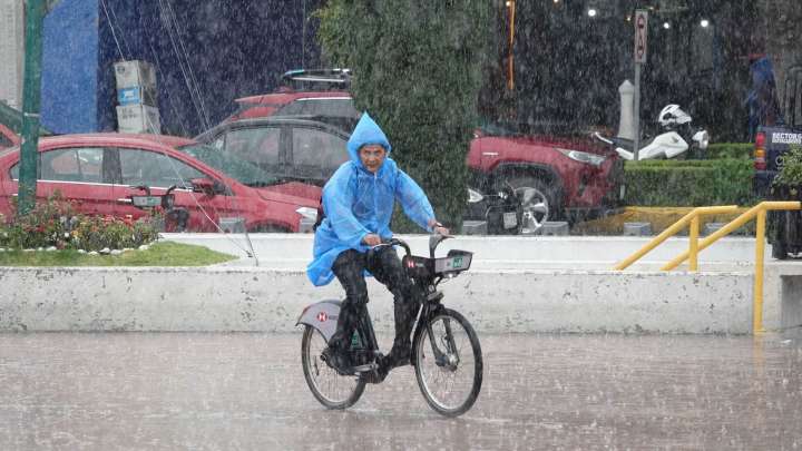 Activan Alerta Amarilla por Lluvias y Granizo en CDMX Hoy: ¿Dónde Va a Llover y A Qué Hora?