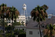 Senator wants FCC to disclose if Trump sought content changes during Paramount merger review