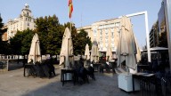 Zaragoza se vacía en agosto y los negocios se adaptan: "Hay bares del centro que cierran dos semanas. Antes eso no pasaba"