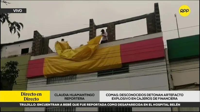 Delincuentes detonan con explosivos dos cajeros de financiera en Comas
