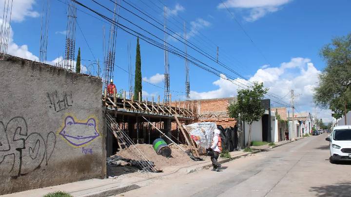 “Un abuso contra los ciudadanos”: Vecinos de San José del Arenal protestan contra torre en calle Tepezalá 625