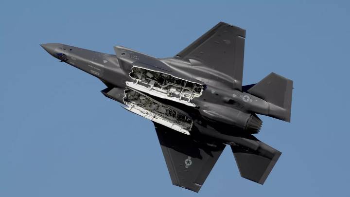 España se queda sin los F-35 tras el 'no' de Sánchez, pero ¿hay otra opción mejor que estos cazas?