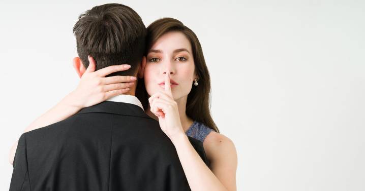 The sneaky cheating sign 'everyone seems to miss'