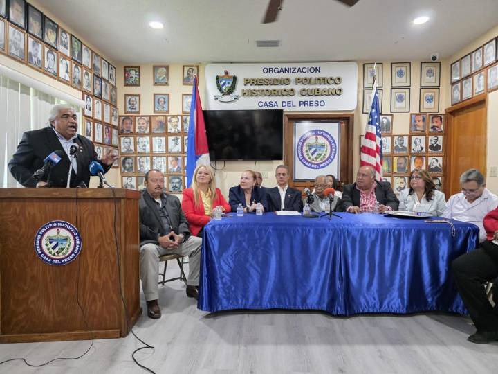 Grupos conservadores latinoamericanos avalan despliegue militar de EEUU cerca de Venezuela