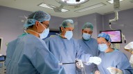 Mazón destaca que su Consell ha dado estabilidad a 53.000 profesionales de la Sanidad