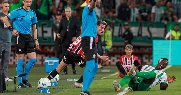 “Me cuesta hasta caminar”: las palabras de Marino Hinestroza que tienen preocupada a la hinchada de Nacional