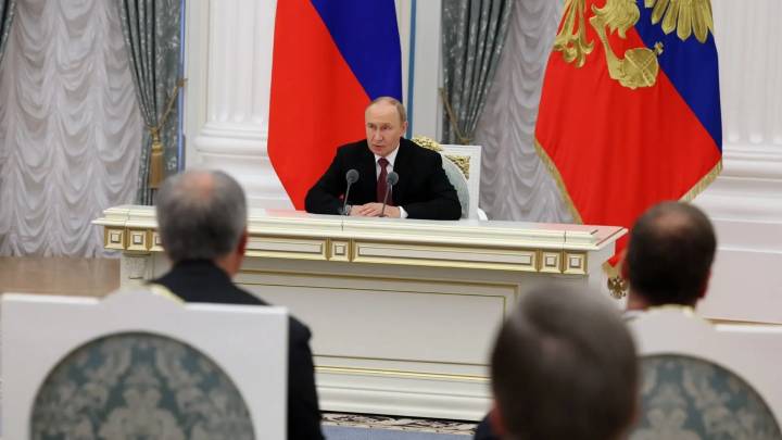 Putin propone quedarse con el este de Ucrania a cambio de congelar la ofensiva militar