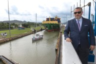 Senador republicano Ted Cruz visitó el Canal de Panamá tras haber criticado la presencia china