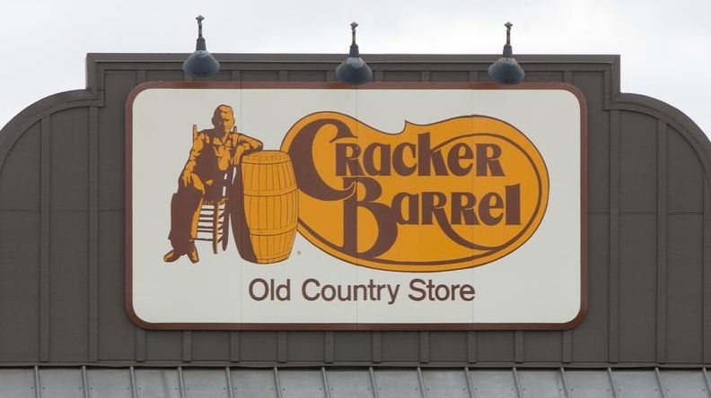 Cracker Barrel's new logo causes controversy; pop