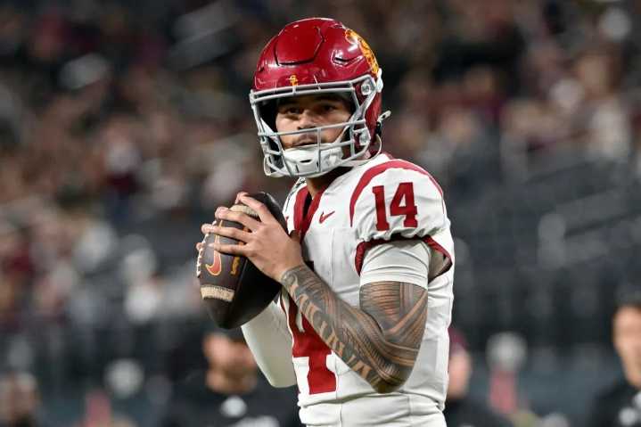 Lincoln Riley Announces Key USC Injury Updates After Unexpected Choice to Aid Jayden Maiava Lincoln Riley’s updates paint a layered picture of USC heading into the opener. Key DE front is uncertain wi